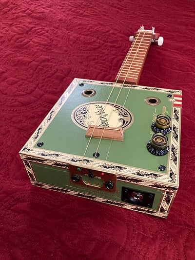 Cigar Box Guitar 